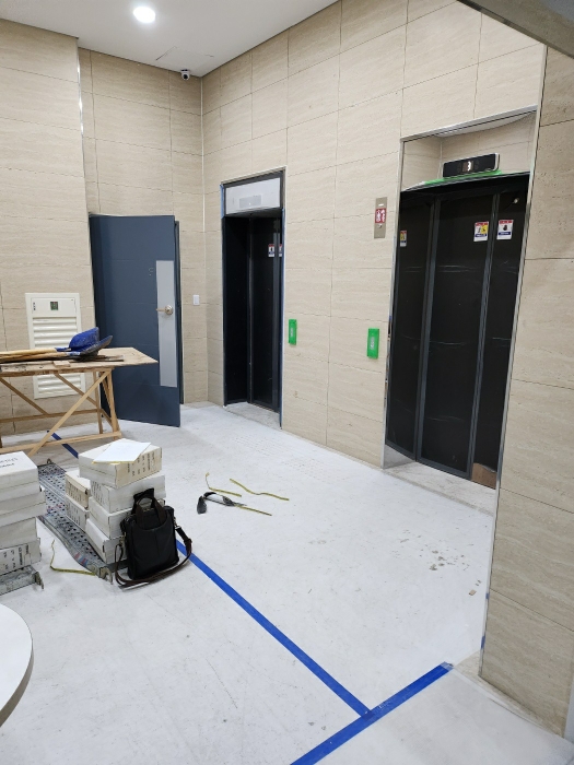 건물 내 엘리베