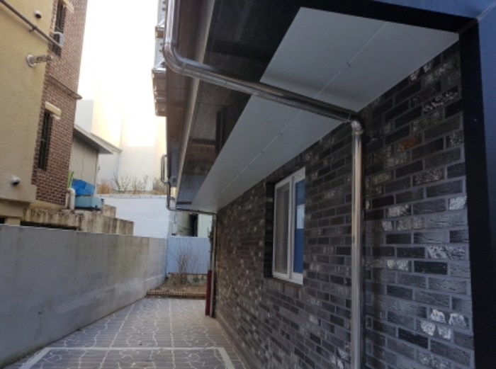 1층 출입구 부분