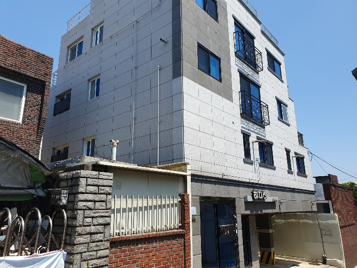 본건 남서측 전경