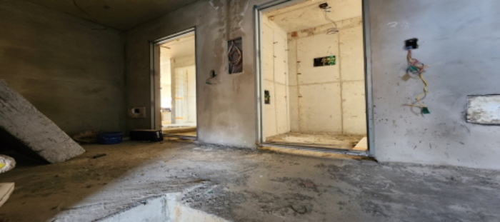 목록6,7 전유부분 출입구 및 공용복도 전경