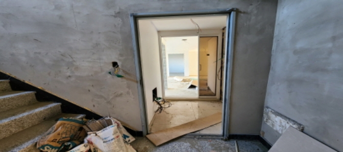 목록12 전유부분 출입구 전경