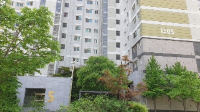목록1 부동산 1305동 외관 전경