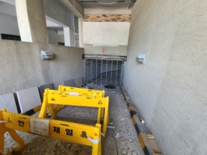 지하 주차장 출