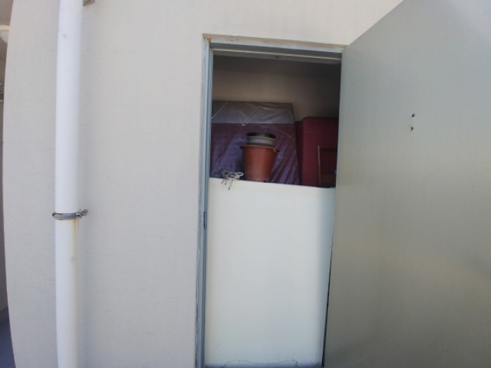 옥상 보관창고 내부모습