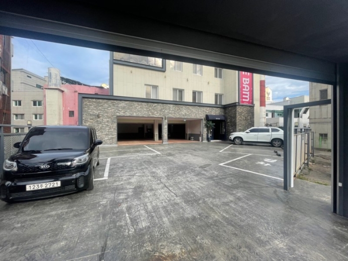 4. 본건 2층 전경