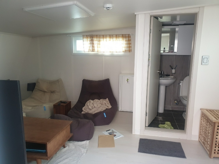 본건 다락 내부