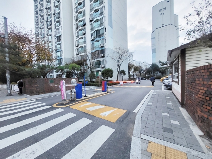 본단지 주출입구