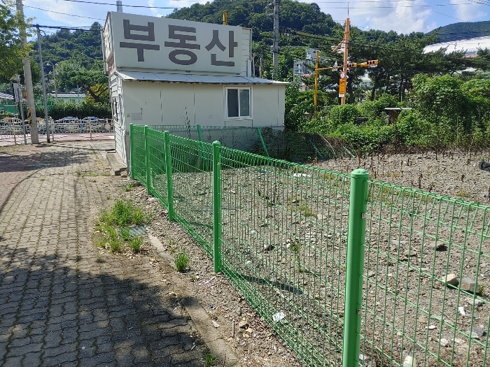 【 본 건 전 경