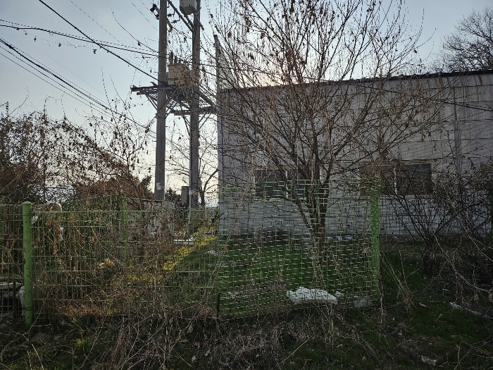 본건 남동측 경계 주위환경