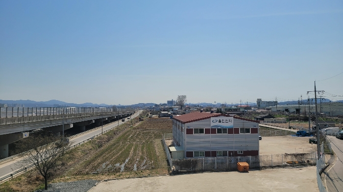 본건 남측 주위