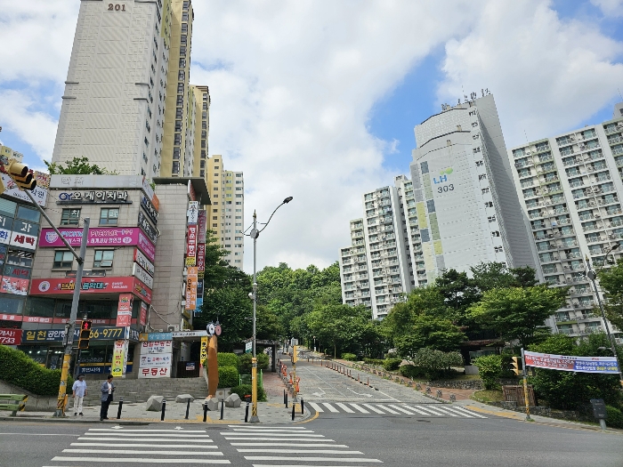 본건 단지 입구