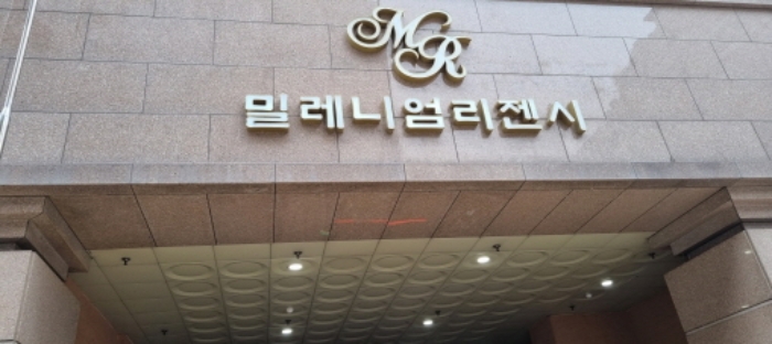 공동현관 출입문