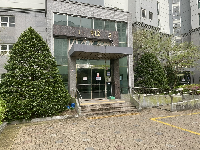 본건 라인 출입구