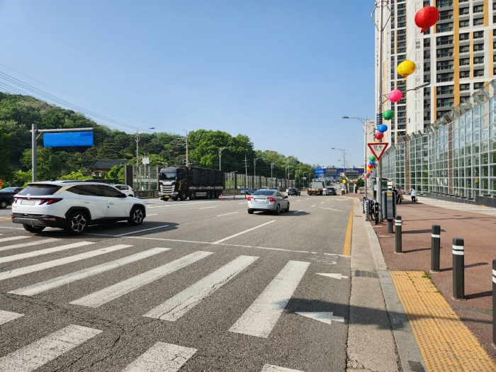 북서측 접면도로
