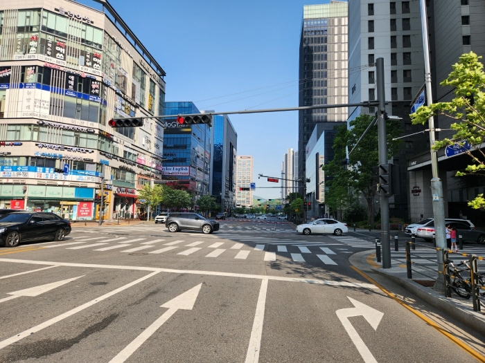 북동측 접면도로