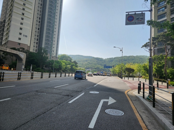 남서측 접면도로