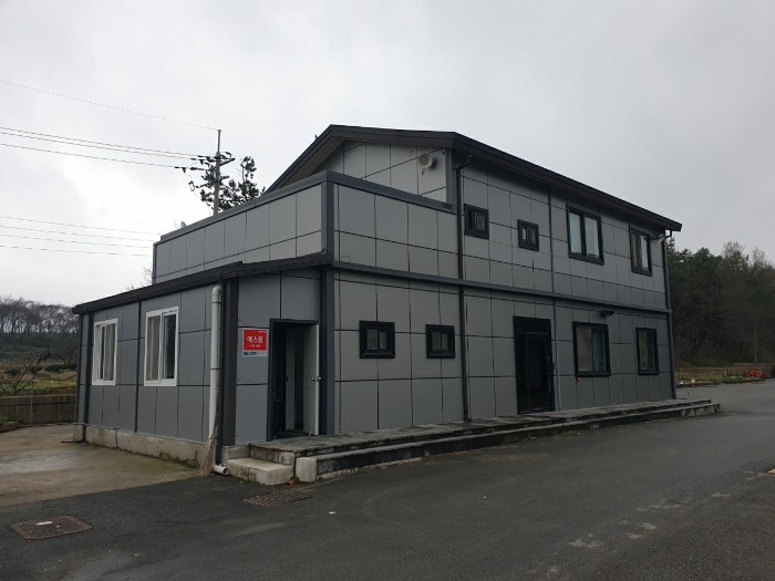 [일련번호 2(나) 건물-북서측에서 촬영]