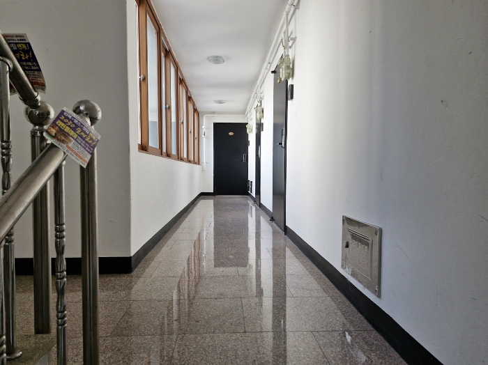 본 건 내 부 전 경