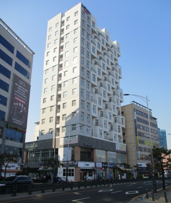 본건 건물 전경