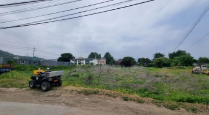 목록 2. 토지(도로쪽에서 본 전경)