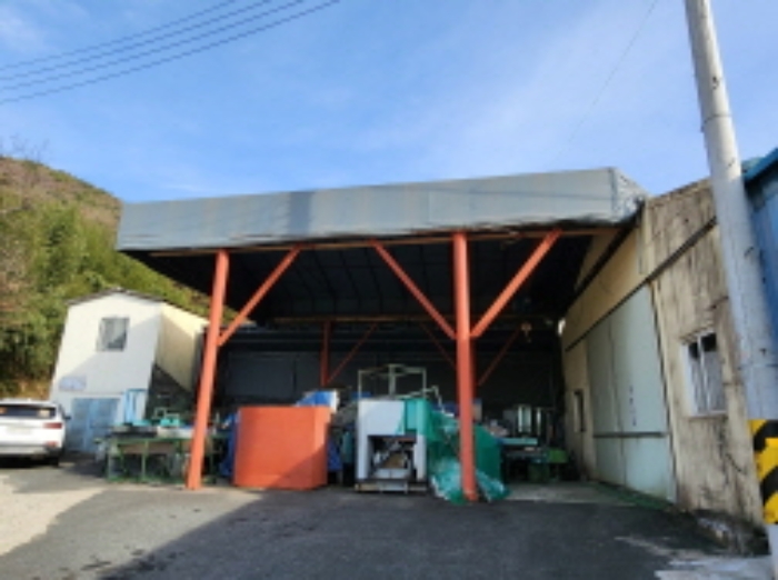 제시외 천막지붕 철구조물.(내부 호이스트 장착)