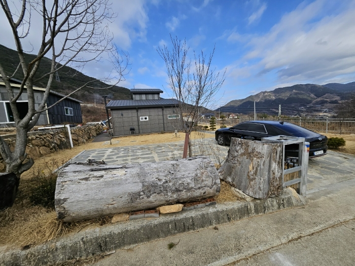 본건 기호(43) 토지의 전경