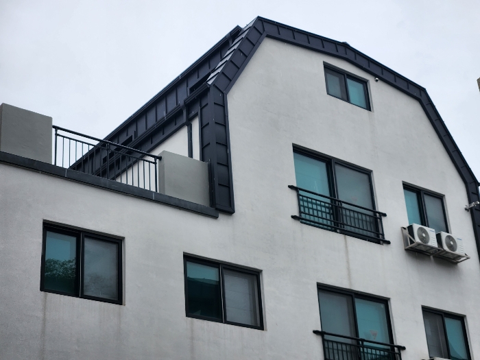 본건 4층 및 4층 위 누다락