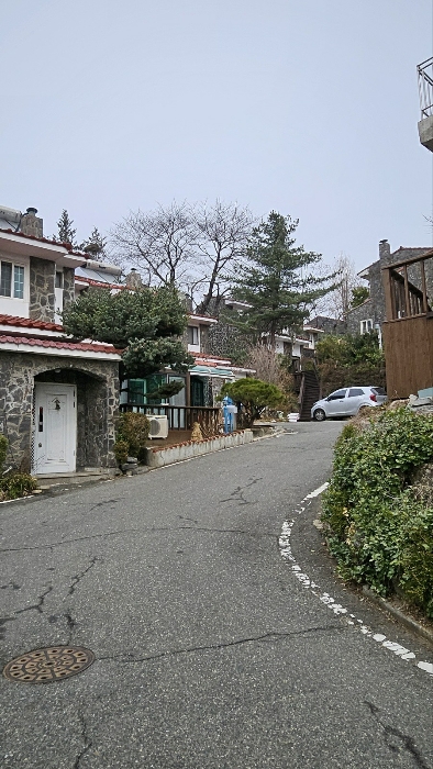 본건 출입구 측면