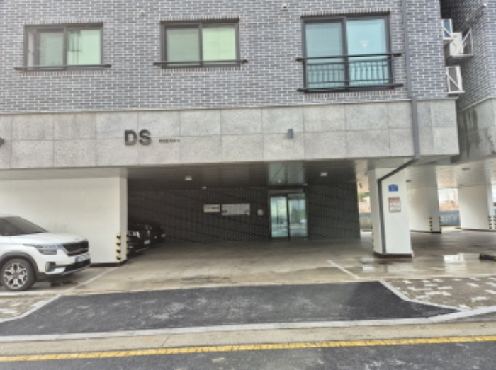 공동출입구 부분