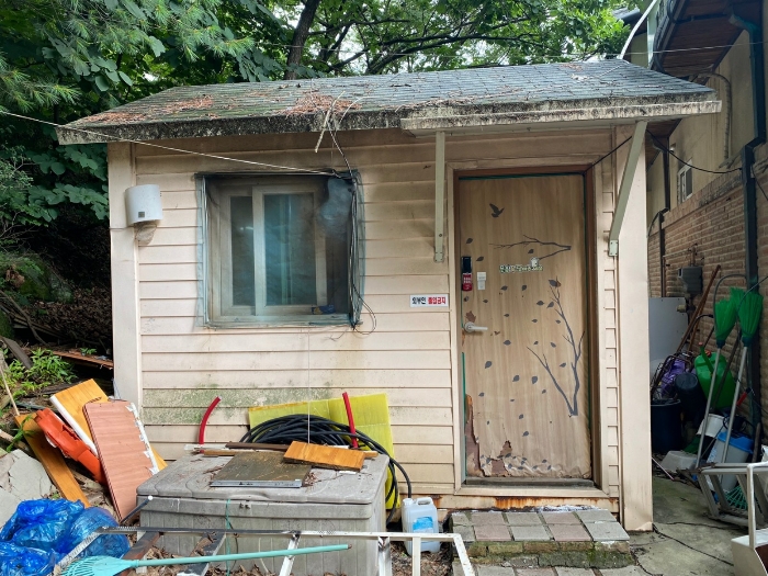 【 일련번호(7) 지상 제시외건물 】