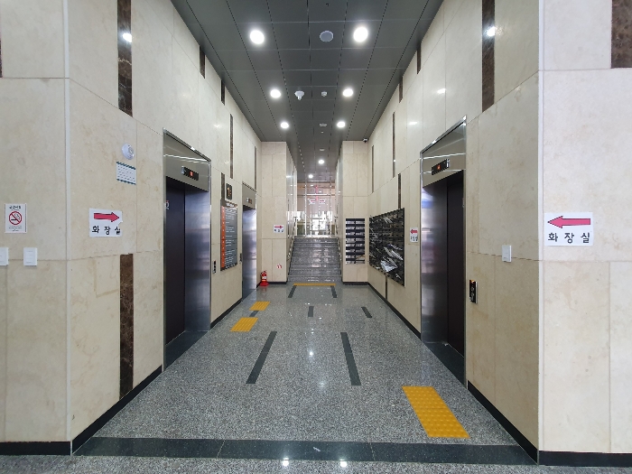 1층 공용 엘리베이터홀 전경