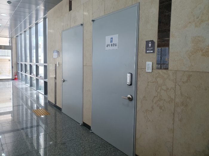 1층 공용 화장실 전경