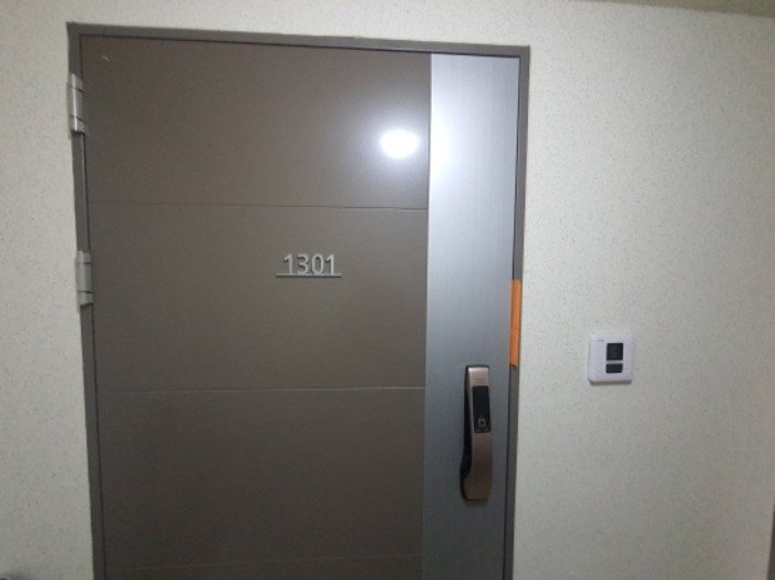 1301호 현관