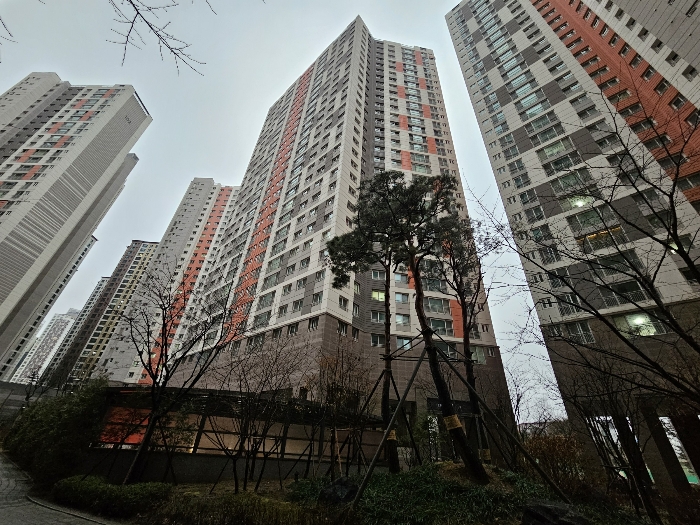 본건 소재 건물 전경