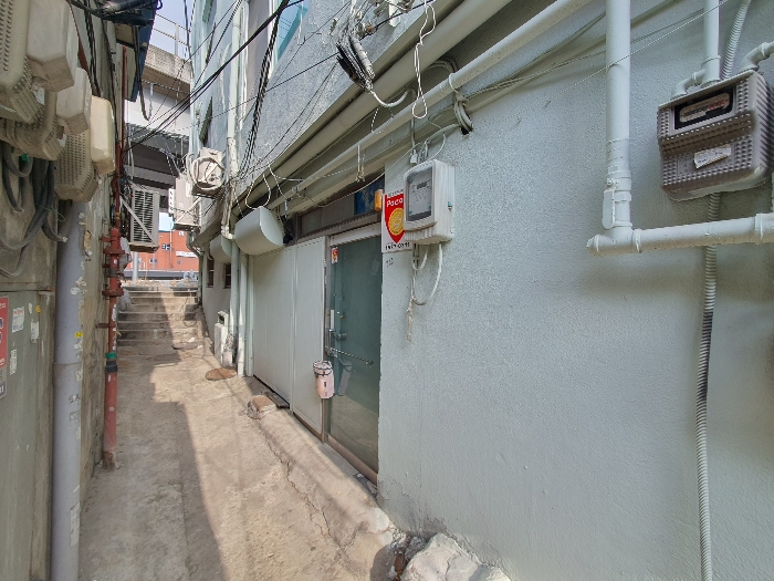 대상건물 측면(계단도로)