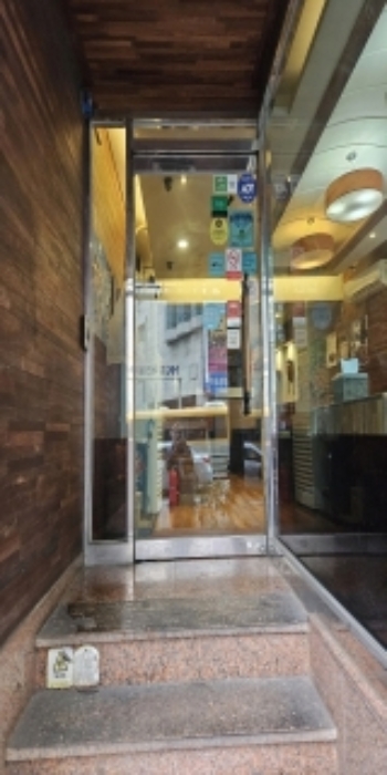 1층(봉추찜닭)출입문