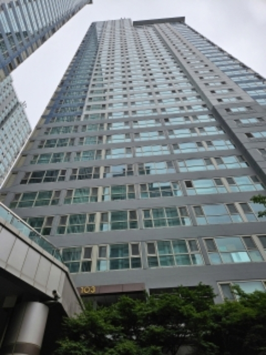 부산광역시 동구 자성로116번길 2, 2층103-204호(범일동,두산위브포세이돈2) 건물외부전경