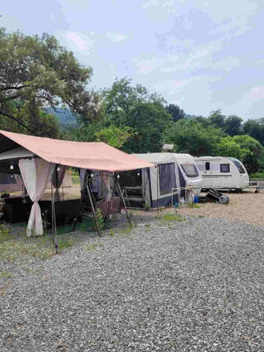 제시목록1의 제시외5~8(카라반2, 텐트2)