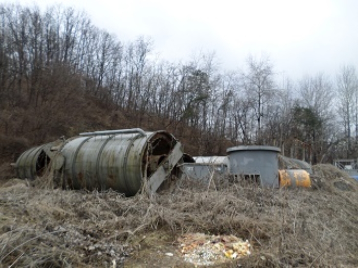 목록1,2에 소재하는 철구조물