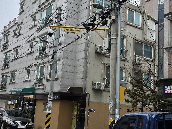 본건 남측 앞에서 촬영