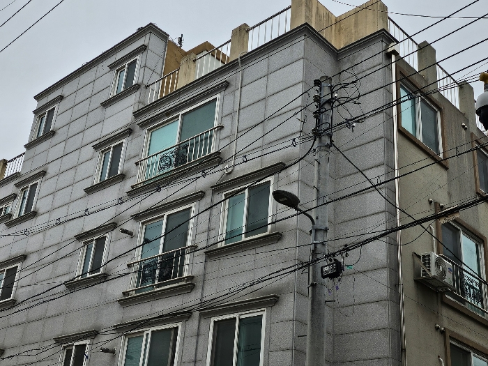 본건 남측 앞에서 촬영