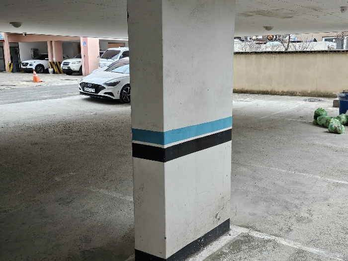 본건 1층 주차장
