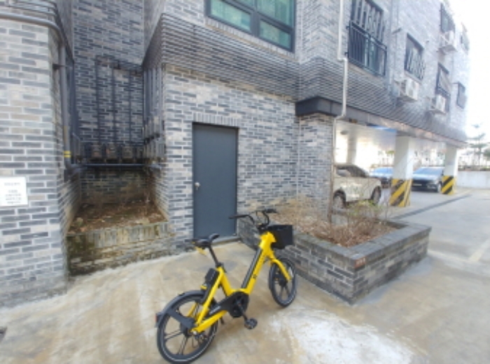 1층 화단 제시외 수목(1)