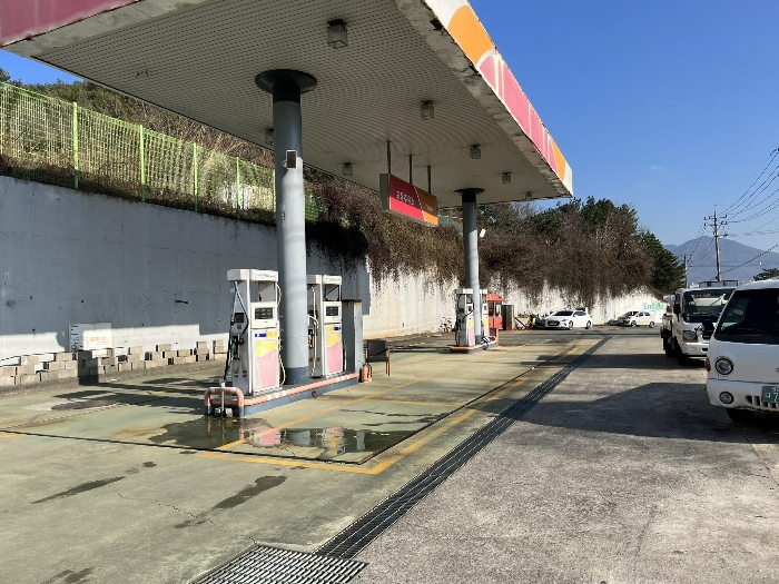 본건 제시외 건물ㄱ 캐노피