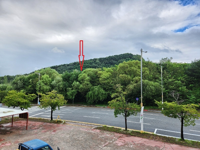 【본건-서측에서촬영】