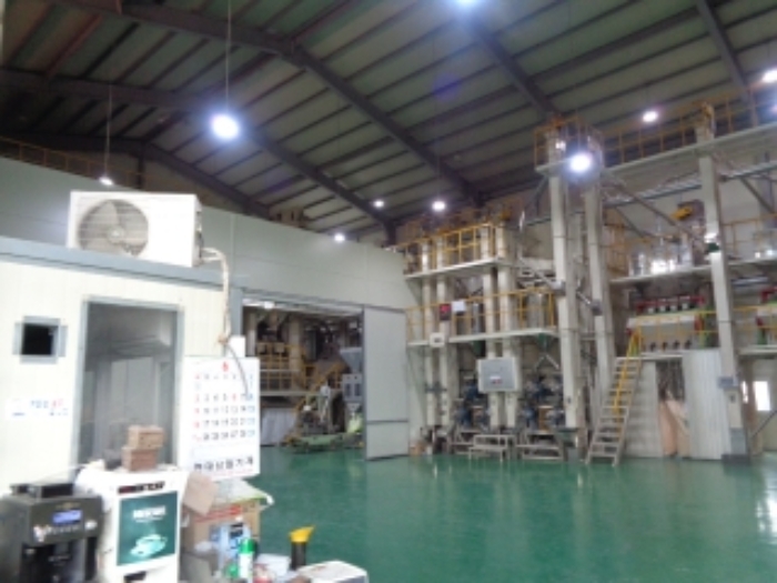 목록1의 공장 내부 전경