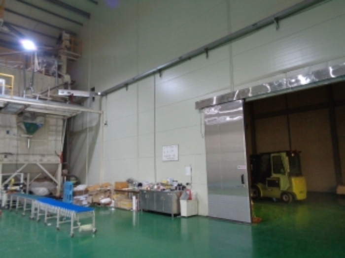 목록1의 공장 내부 전경