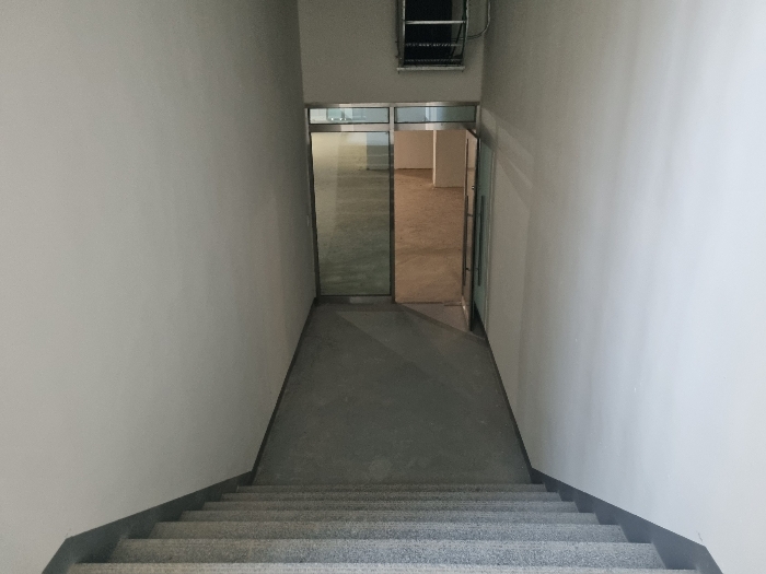 [1층(공부상 지하1층)에서 본건으로 직접 통하는 계단]