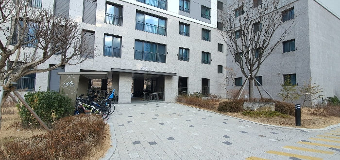 본건건물입구전경