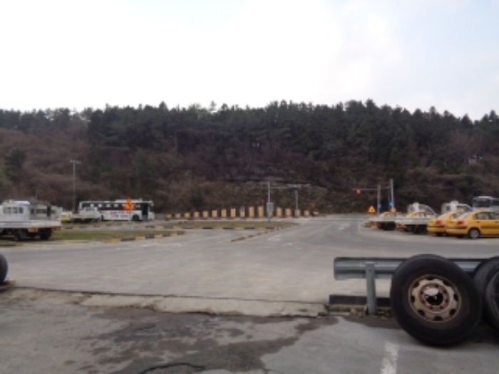 소재지1.(소길리 1363-18) 지상에 운전면허시험장 시설물 부분(공연이 유치권 주장하는 부분임)